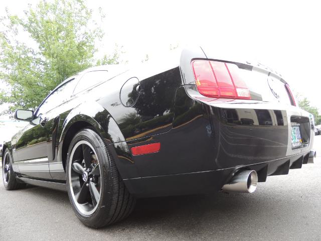 2007 Ford Mustang GT Premium / 5-SPEED / SHELBY PKG / 38K MILES - Photo 11 - Portland, OR 97217