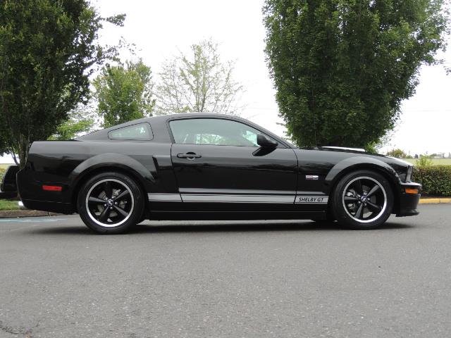 2007 Ford Mustang GT Premium / 5-SPEED / SHELBY PKG / 38K MILES - Photo 4 - Portland, OR 97217