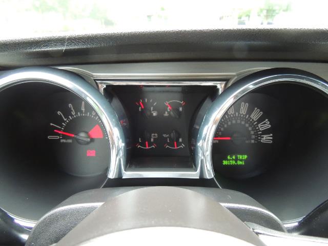 2007 Ford Mustang GT Premium / 5-SPEED / SHELBY PKG / 38K MILES - Photo 44 - Portland, OR 97217