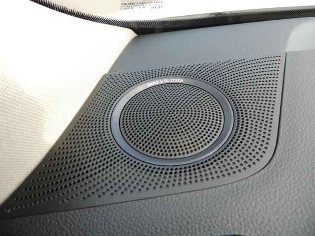 2010 Audi Q5 3.2 quattro Prestige / AWD / Panorama Sunroof - Photo 42 - Portland, OR 97217