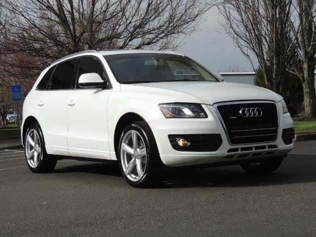 2010 Audi Q5 3.2 quattro Prestige / AWD / Panorama Sunroof - Photo 2 - Portland, OR 97217