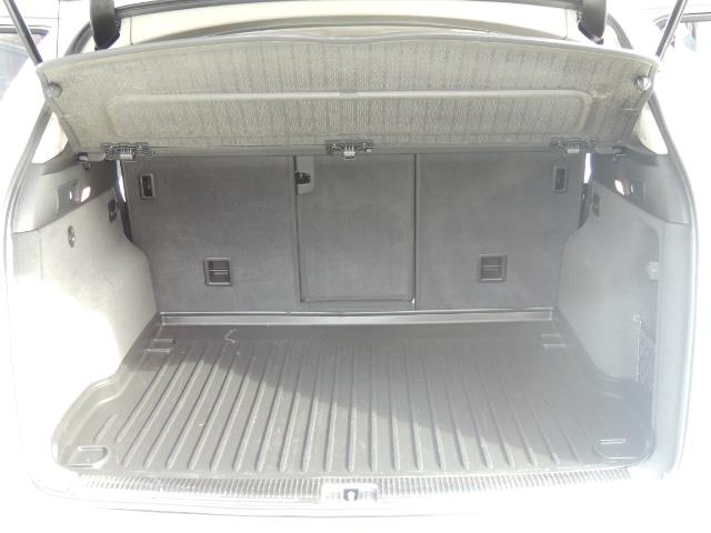 2010 Audi Q5 3.2 quattro Prestige / AWD / Panorama Sunroof - Photo 17 - Portland, OR 97217