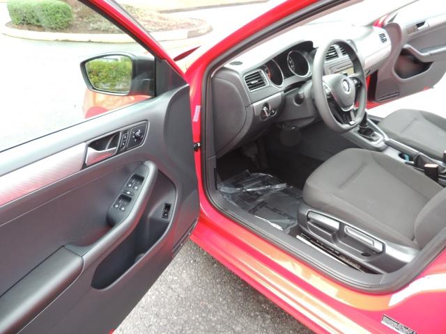 2015 Volkswagen Jetta SE PZEV - Photo 13 - Portland, OR 97217
