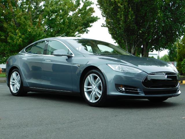2013 Tesla Model S Tech Package / Smart Suspention / Leather / heated - Photo 2 - Portland, OR 97217