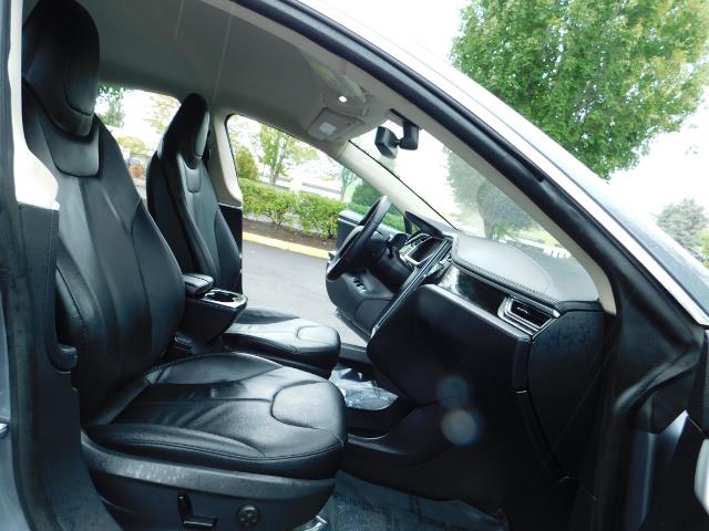 2013 Tesla Model S Tech Package / Smart Suspention / Leather / heated - Photo 17 - Portland, OR 97217