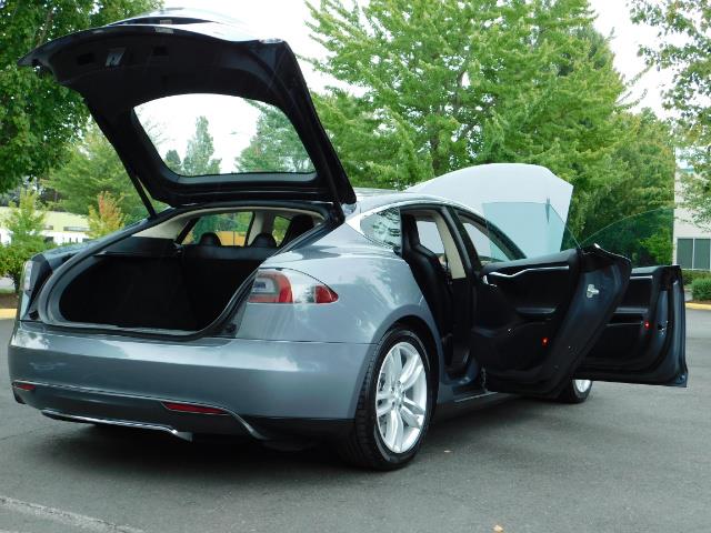 2013 Tesla Model S Tech Package / Smart Suspention / Leather / heated - Photo 28 - Portland, OR 97217