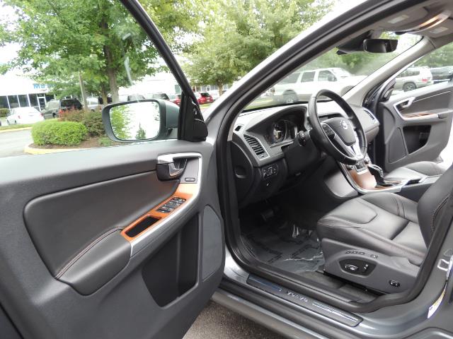 2017 Volvo XC60 T5 Inscription / BLIS / NAVI / Backup / Pano Roof - Photo 13 - Portland, OR 97217