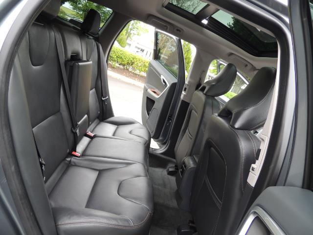 2017 Volvo XC60 T5 Inscription / BLIS / NAVI / Backup / Pano Roof - Photo 15 - Portland, OR 97217