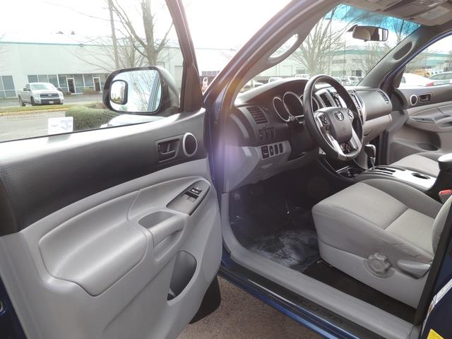 2014 Toyota Tacoma PreRunner V6 / Back up camera / 1-OWNER - Photo 13 - Portland, OR 97217
