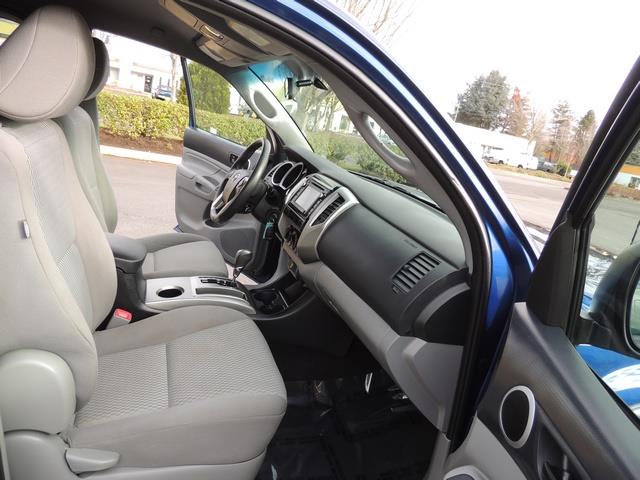 2014 Toyota Tacoma PreRunner V6 / Back up camera / 1-OWNER - Photo 17 - Portland, OR 97217