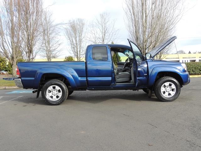 2014 Toyota Tacoma PreRunner V6 / Back up camera / 1-OWNER - Photo 30 - Portland, OR 97217