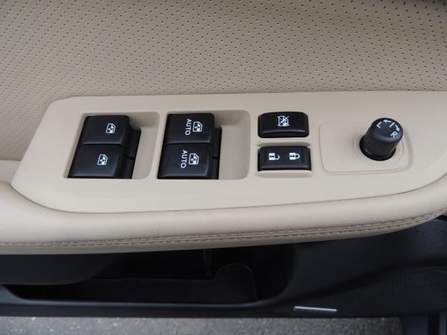2016 Subaru Outback 2.5i Limited / Leather /BLIND SPOT / Backup camera - Photo 35 - Portland, OR 97217