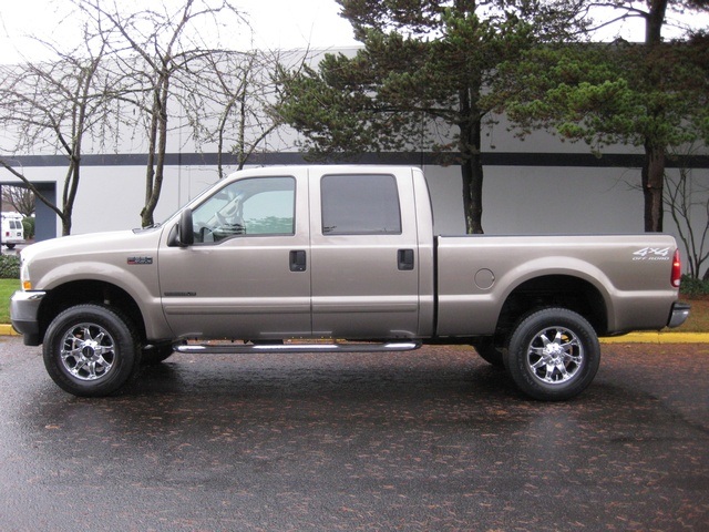 2002 Ford F-350 Crew Cab 4X4 LARIAT / 7.3L Turbo Diesel /LOW Miles - Photo 3 - Portland, OR 97217