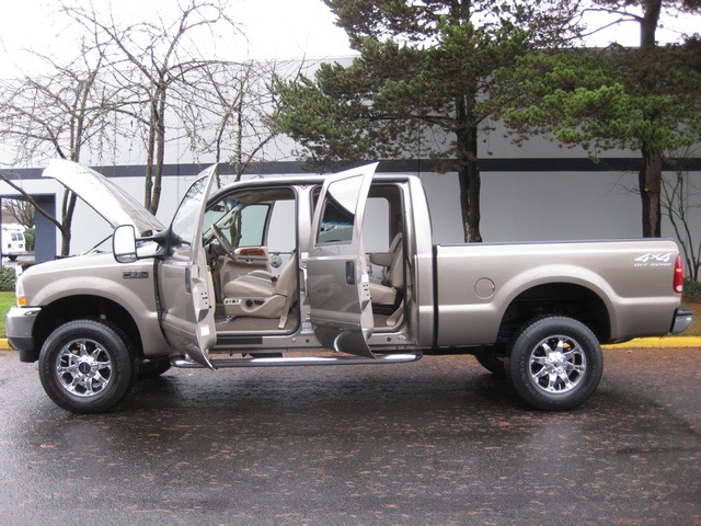2002 Ford F-350 Crew Cab 4X4 LARIAT / 7.3L Turbo Diesel /LOW Miles - Photo 10 - Portland, OR 97217