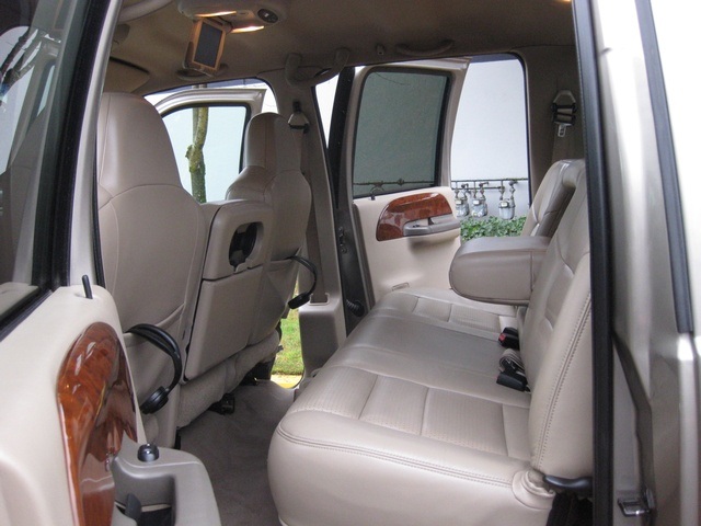 2002 Ford F-350 Crew Cab 4X4 LARIAT / 7.3L Turbo Diesel /LOW Miles - Photo 21 - Portland, OR 97217