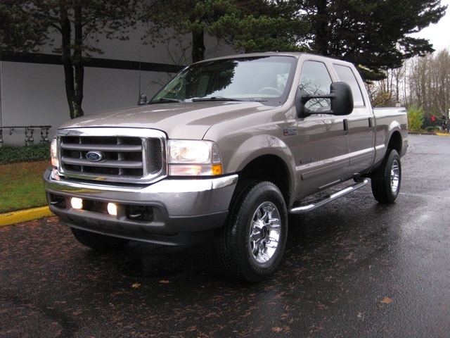 2002 Ford F-350 Crew Cab 4X4 LARIAT / 7.3L Turbo Diesel /LOW Miles - Photo 1 - Portland, OR 97217