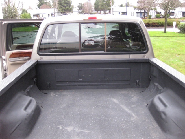 2002 Ford F-350 Crew Cab 4X4 LARIAT / 7.3L Turbo Diesel /LOW Miles - Photo 27 - Portland, OR 97217
