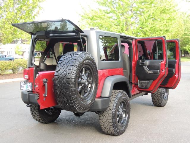 2011 Jeep Wrangler Unlimited Sport / 4X4 / 6-SPEED / LIFTED - Photo 29 - Portland, OR 97217