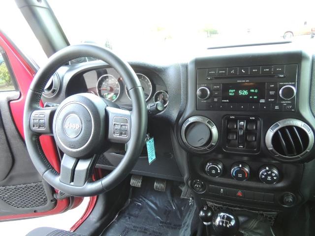 2011 Jeep Wrangler Unlimited Sport / 4X4 / 6-SPEED / LIFTED - Photo 18 - Portland, OR 97217