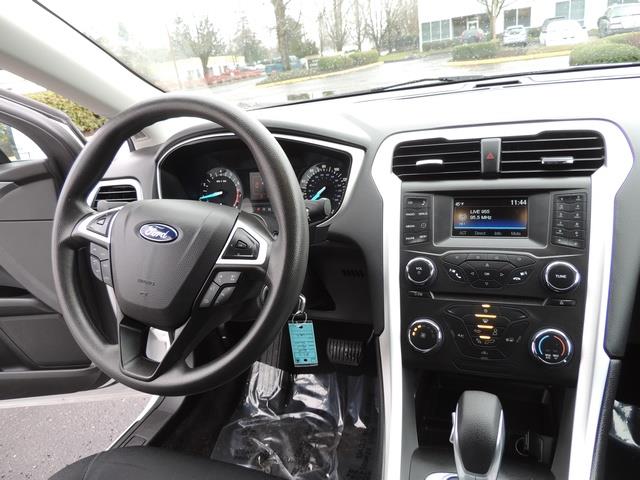 2016 Ford Fusion SE / Sedan / Back up camera / Excel Cond - Photo 20 - Portland, OR 97217