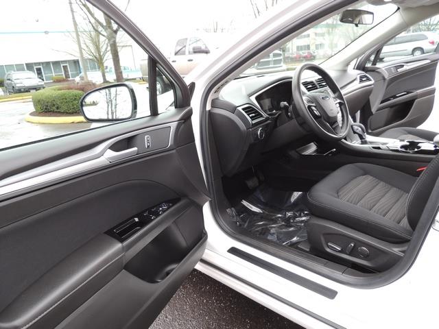 2016 Ford Fusion SE / Sedan / Back up camera / Excel Cond - Photo 13 - Portland, OR 97217