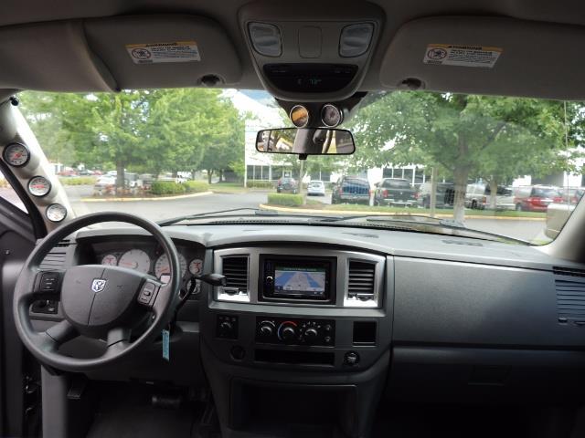 2007 Dodge Ram 2500 SLT 4dr Mega Cab / 4X4 /5.9L DIESEL /NAVI/ LIFTED - Photo 36 - Portland, OR 97217