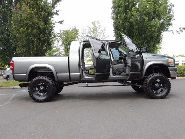 2007 Dodge Ram 2500 SLT 4dr Mega Cab / 4X4 /5.9L DIESEL /NAVI/ LIFTED - Photo 29 - Portland, OR 97217