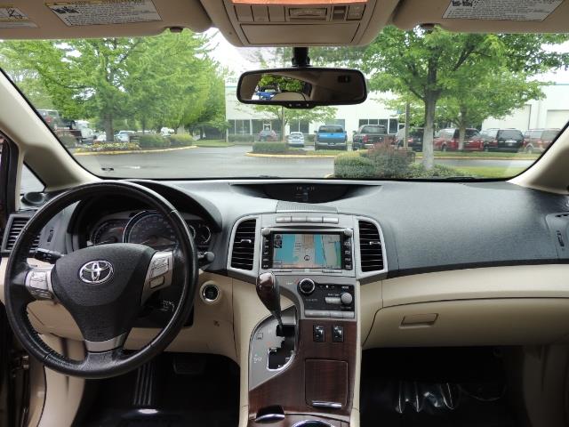 2010 Toyota Venza AWD V6 Wagon / LEATHER / Panoramic Roof / Records - Photo 34 - Portland, OR 97217