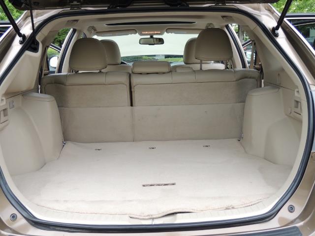 2010 Toyota Venza AWD V6 Wagon / LEATHER / Panoramic Roof / Records - Photo 27 - Portland, OR 97217