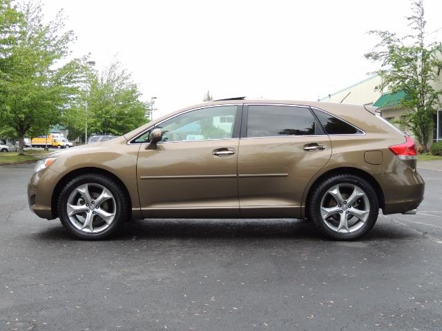 2010 Toyota Venza AWD V6 Wagon / LEATHER / Panoramic Roof / Records - Photo 3 - Portland, OR 97217