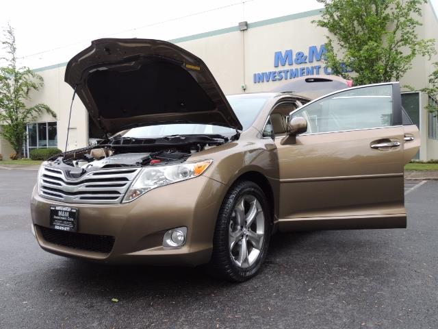 2010 Toyota Venza AWD V6 Wagon / LEATHER / Panoramic Roof / Records - Photo 25 - Portland, OR 97217
