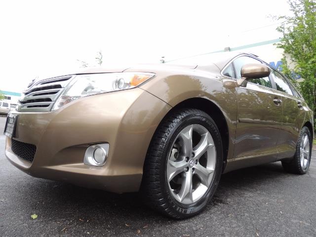 2010 Toyota Venza AWD V6 Wagon / LEATHER / Panoramic Roof / Records - Photo 9 - Portland, OR 97217