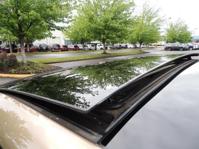 2010 Toyota Venza AWD V6 Wagon / LEATHER / Panoramic Roof / Records - Photo 22 - Portland, OR 97217