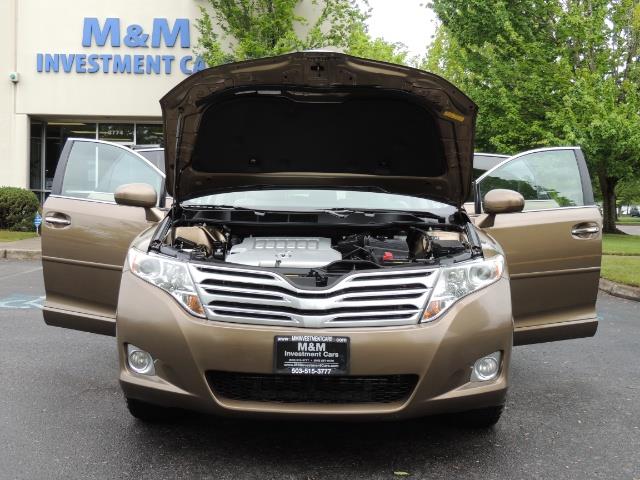 2010 Toyota Venza AWD V6 Wagon / LEATHER / Panoramic Roof / Records - Photo 30 - Portland, OR 97217