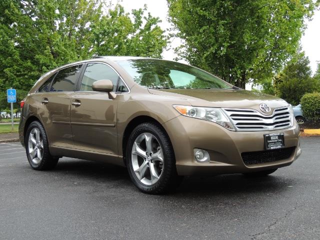 2010 Toyota Venza AWD V6 Wagon / LEATHER / Panoramic Roof / Records - Photo 2 - Portland, OR 97217