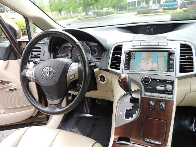 2010 Toyota Venza AWD V6 Wagon / LEATHER / Panoramic Roof / Records - Photo 36 - Portland, OR 97217