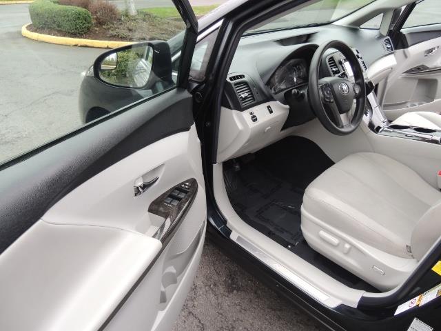 2013 Toyota Venza LE / Wagon / AWD / 1-OWNER / Excel Cond - Photo 13 - Portland, OR 97217