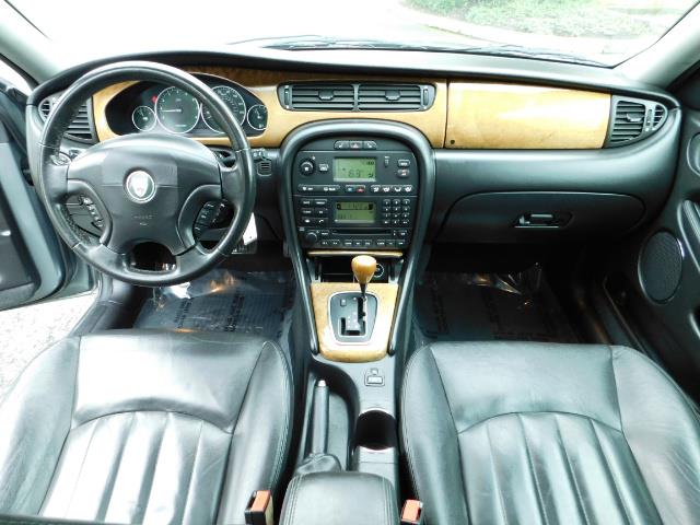 2003 Jaguar X-Type 2.5 / Sedan / AWD / Leather / Sunroof / EXCL COND - Photo 21 - Portland, OR 97217