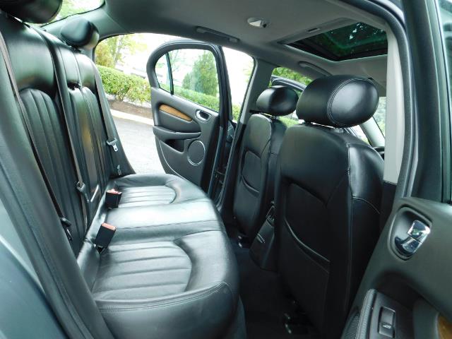2003 Jaguar X-Type 2.5 / Sedan / AWD / Leather / Sunroof / EXCL COND - Photo 16 - Portland, OR 97217