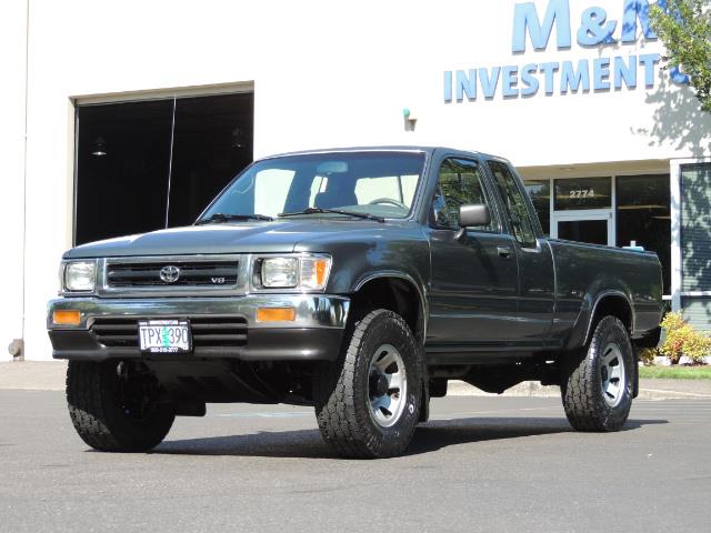 1993 Toyota Pickup Deluxe V6 2dr Deluxe V6 / 4X4 / 5-SPEED / 1-OWNER - Photo 34 - Portland, OR 97217