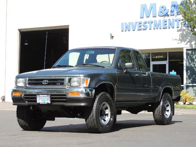 1993 Toyota Pickup Deluxe V6 2dr Deluxe V6 / 4X4 / 5-SPEED / 1-OWNER - Photo 36 - Portland, OR 97217