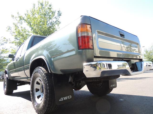1993 Toyota Pickup Deluxe V6 2dr Deluxe V6 / 4X4 / 5-SPEED / 1-OWNER - Photo 11 - Portland, OR 97217