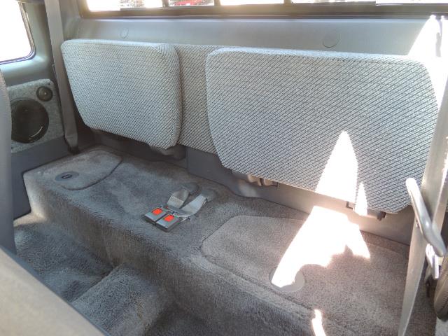 1993 Toyota Pickup Deluxe V6 2dr Deluxe V6 / 4X4 / 5-SPEED / 1-OWNER - Photo 14 - Portland, OR 97217