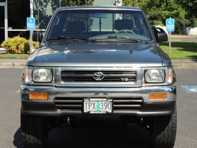 1993 Toyota Pickup Deluxe V6 2dr Deluxe V6 / 4X4 / 5-SPEED / 1-OWNER - Photo 5 - Portland, OR 97217