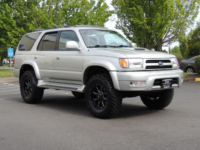 2000 Toyota 4Runner SPORT SR5 / 4X4 / Sunroof / LIFTED LIFTED - Photo 2 - Portland, OR 97217