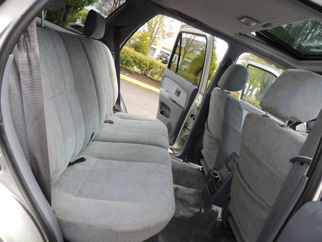 2000 Toyota 4Runner SPORT SR5 / 4X4 / Sunroof / LIFTED LIFTED - Photo 22 - Portland, OR 97217