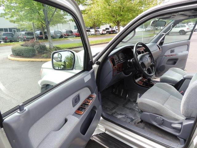 2000 Toyota 4Runner SPORT SR5 / 4X4 / Sunroof / LIFTED LIFTED - Photo 18 - Portland, OR 97217