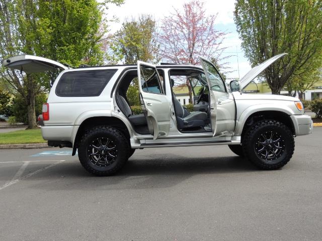 2000 Toyota 4Runner SPORT SR5 / 4X4 / Sunroof / LIFTED LIFTED - Photo 12 - Portland, OR 97217