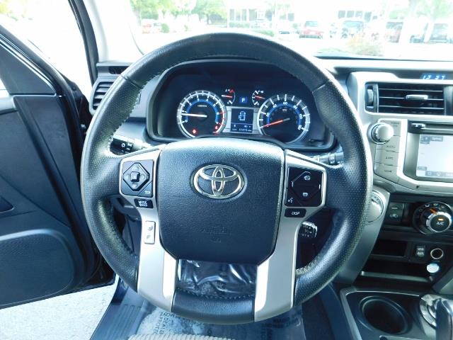 2016 Toyota 4Runner SR5 / 4WD / Navi / Backup Camera/ LIFTED LIFTED - Photo 37 - Portland, OR 97217