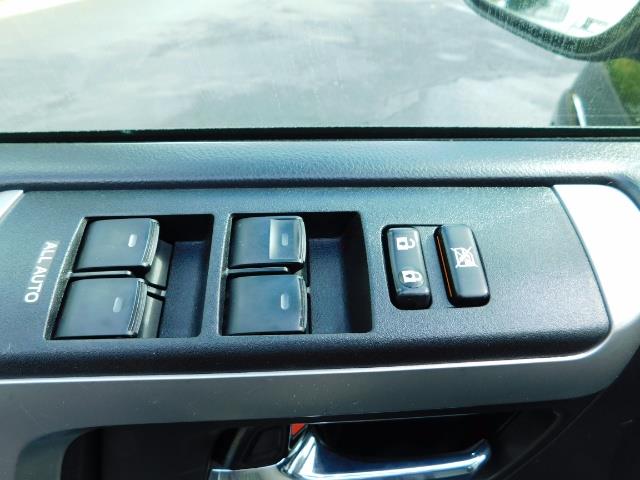 2016 Toyota 4Runner SR5 / 4WD / Navi / Backup Camera/ LIFTED LIFTED - Photo 33 - Portland, OR 97217